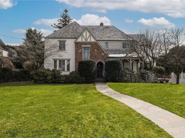 14 Sunnybrae Place, Bronxville, NY 10708