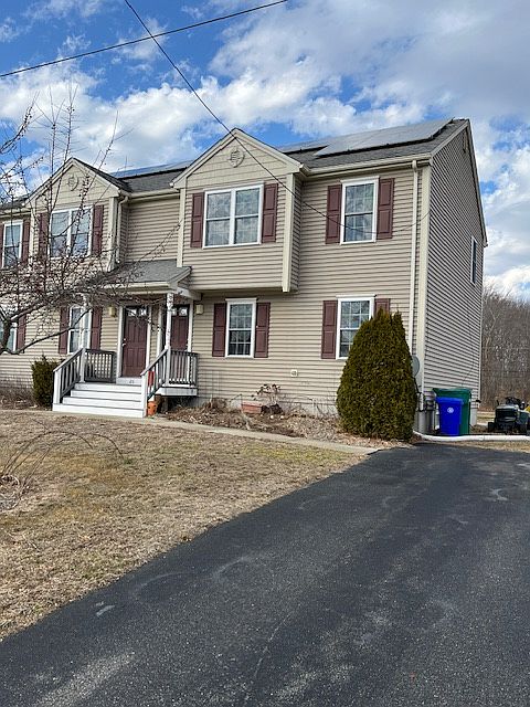1st image of 28 Harriet Thayer Dr #28