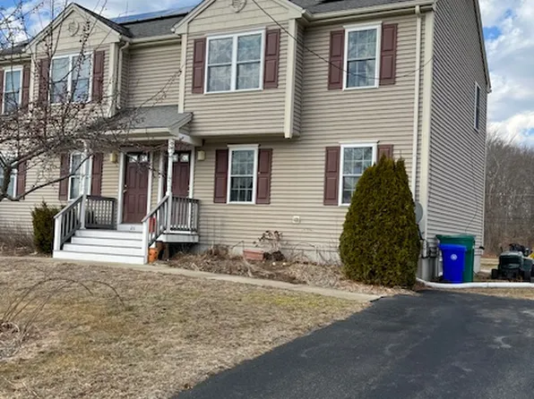 28 Harriet Thayer Dr #28, Attleboro, MA 02703