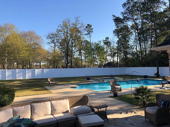Beautiful Patio & Pool!!!