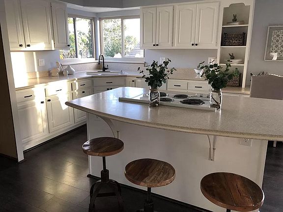4th image of 4421 Camela St