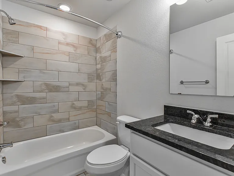6306 Golden Gate Dr — Photo 13