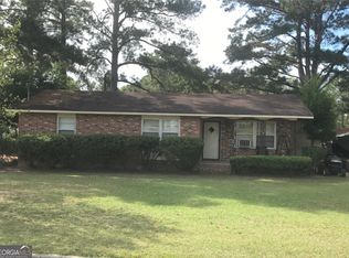 36 Strozier St, Mc Rae, GA 31055