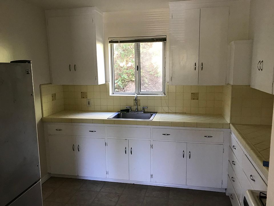 2nd image of 1020 7th St #A