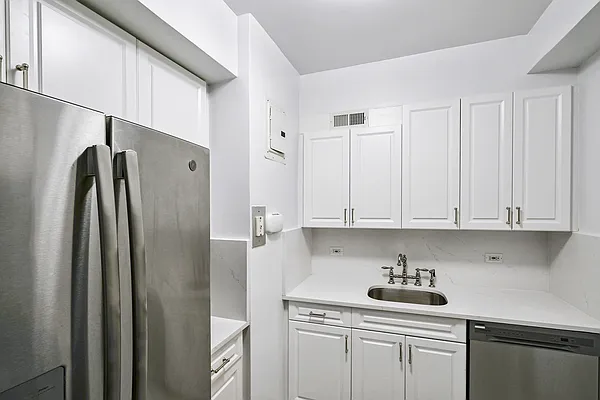 Rented by Rudin Management Company, Inc. | media 13