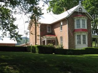 1114 Valley Rd, Saltville, VA 24370