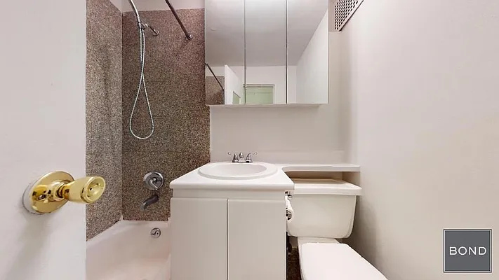 Rented by Bond New York | media 20