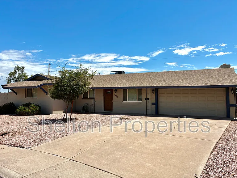 1421 S Roberts Rd — Photo 1