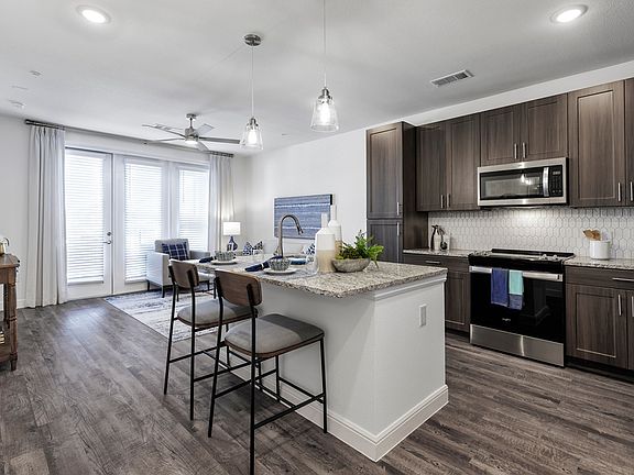 cadence-creek-at-gosling-021w