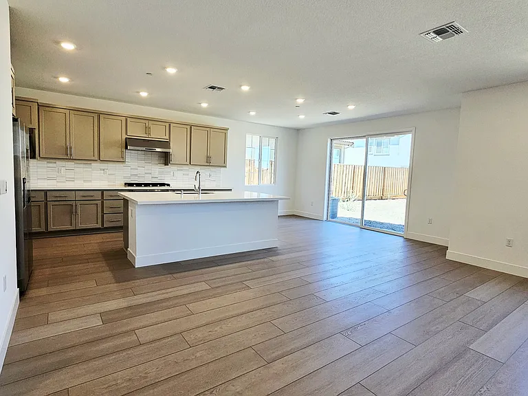 2695 Joshua St — Photo 13