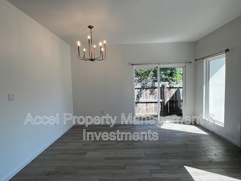 3 bed, 2.0 bath, 1340 sqft, $1,175 — Photo 2