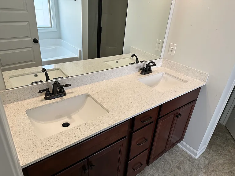 212 Hydra Cir — Photo 11