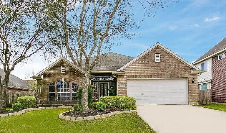 11712 Summer Brook Ct — Photo 1