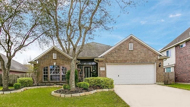 1st image of 11712 Summer Brook Ct