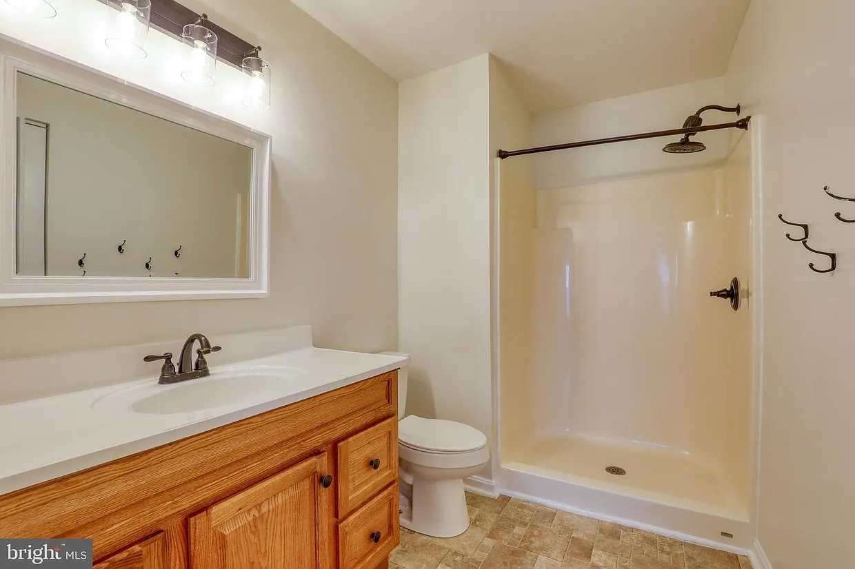2 bed, 1169 sqft, $1,550 — Photo 4