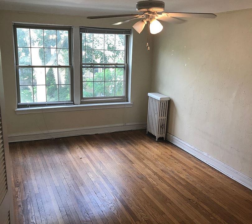 1st image of 834 Washington Blvd APT 2C
