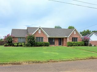2608 Persimmon Dr, Tupelo, MS 38801