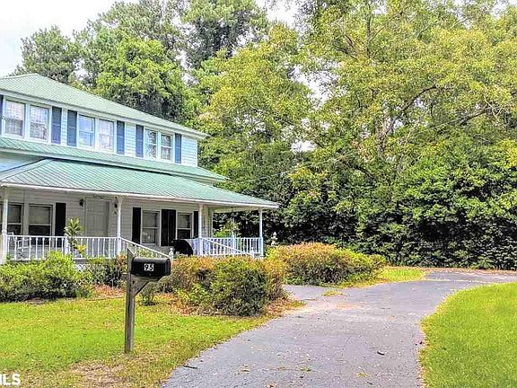 4th image of 95 Saint Stephens Ave