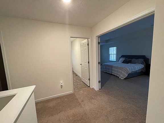 5th image of 331 Green Acres Pl