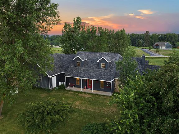 2nd image of 363 Poplar Ln