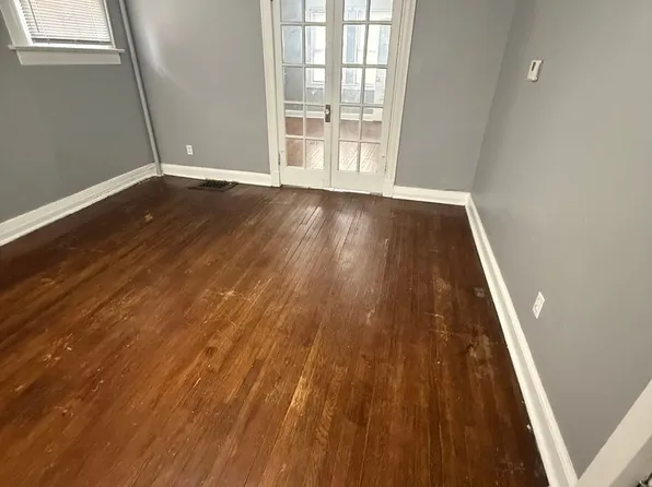 Knaack - 3720, 3720 Walnut St APT 1, Kansas City, MO 64111