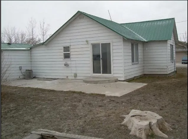My Management Company Home for Rent 2 Bedroom 1 Bath Exterior Back Yard_08252018