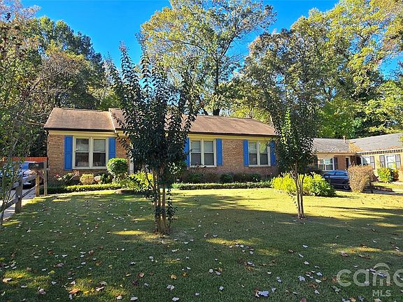 3rd image of 3416 Denson Pl