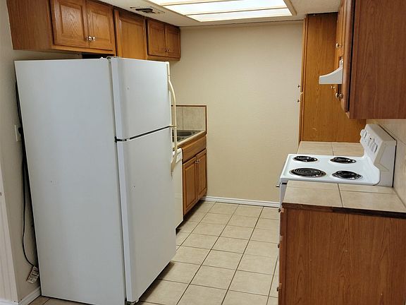 4th image of 335 13th St NW