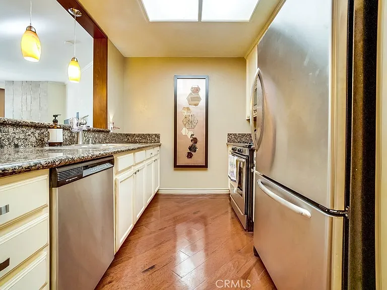 501 E Del Mar Blvd #202 — Photo 22