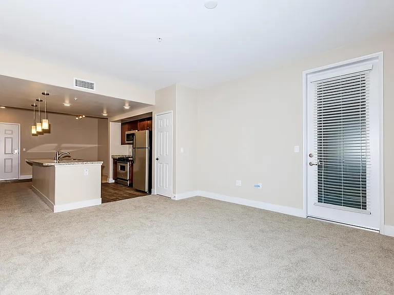 Sendero Gateway Apartment Homes — Photo 81