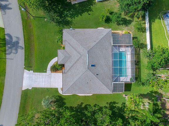 4th image of 11 Lake Charles Ln