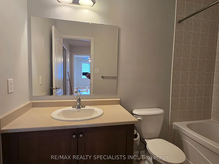826 Fowles Ct — Photo 17