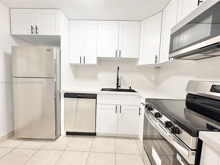 104 Gardens Dr #103 — Photo 4