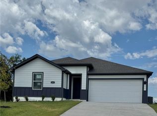 1412 NW 5th Ave, Gentry, AR 72734