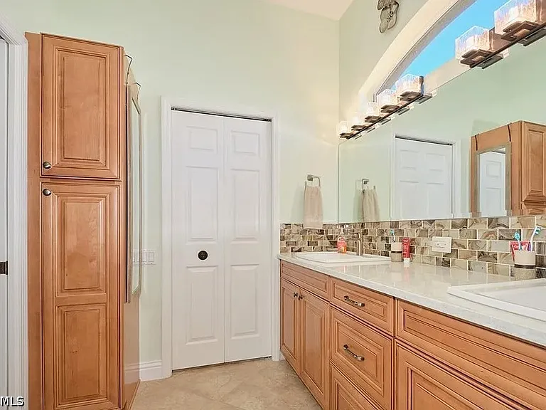 16320 Willowcrest Way — Photo 22