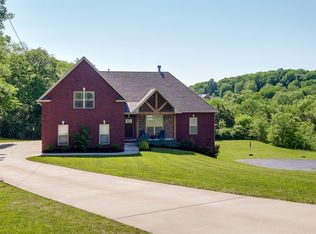 832 Fonnic Dr, Nashville, TN 37207