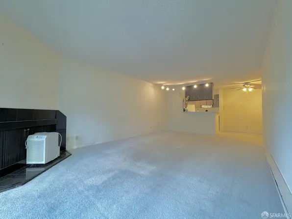 361 Half Moon Ln #105, Daly City, CA 94015