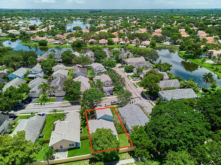 2968 Myrtle Oak Cir — Photo 80