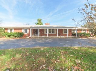 3775 Royster Rd, Lexington, KY 40516