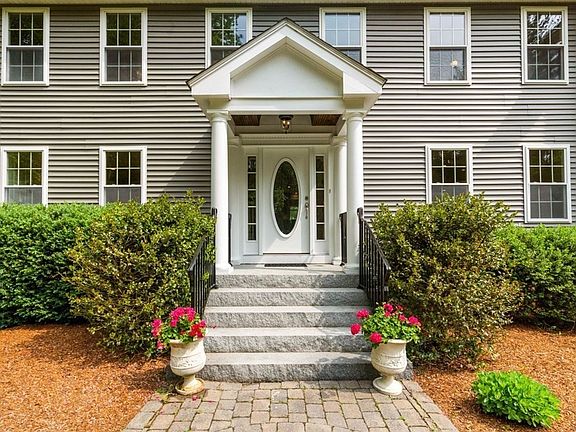 3rd image of 20 Teresa Rd