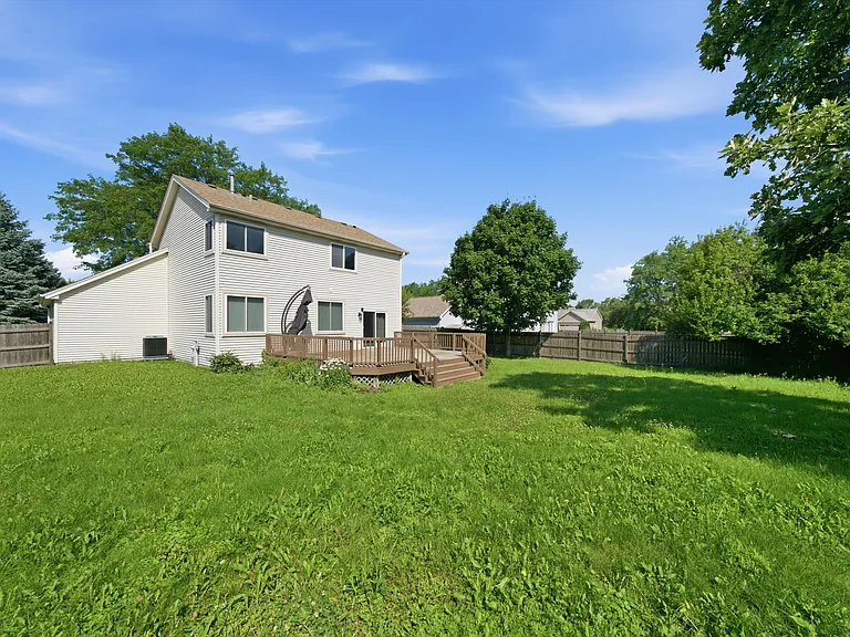 1912 Redwood Ln — Photo 24