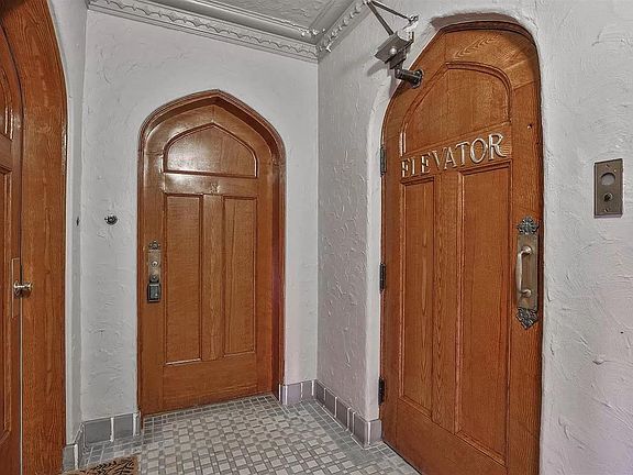 3rd image of 2324 Park Ave Unit 13