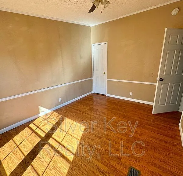 388 River Rd — Photo 13