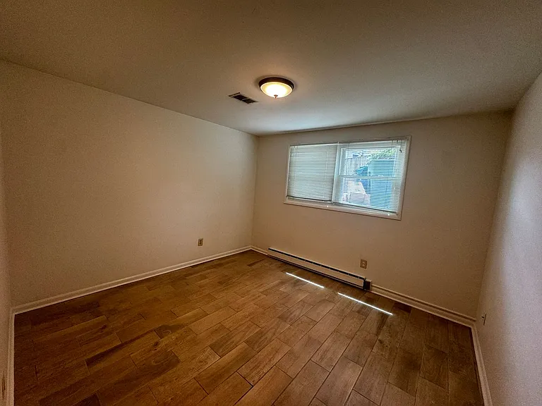 2508 Saint John Pl — Photo 11