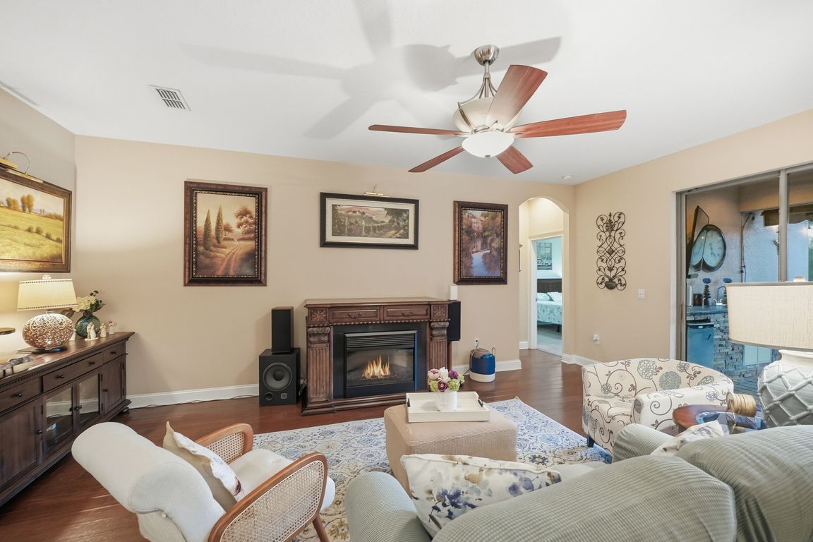 next background image