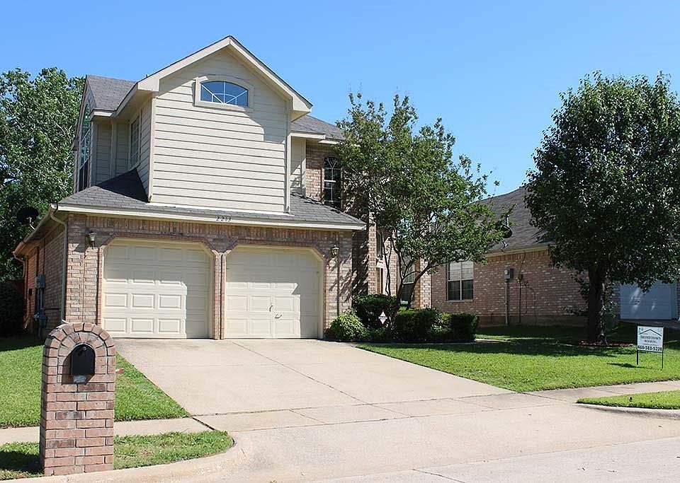 1st image of 2213 Ellis Dr