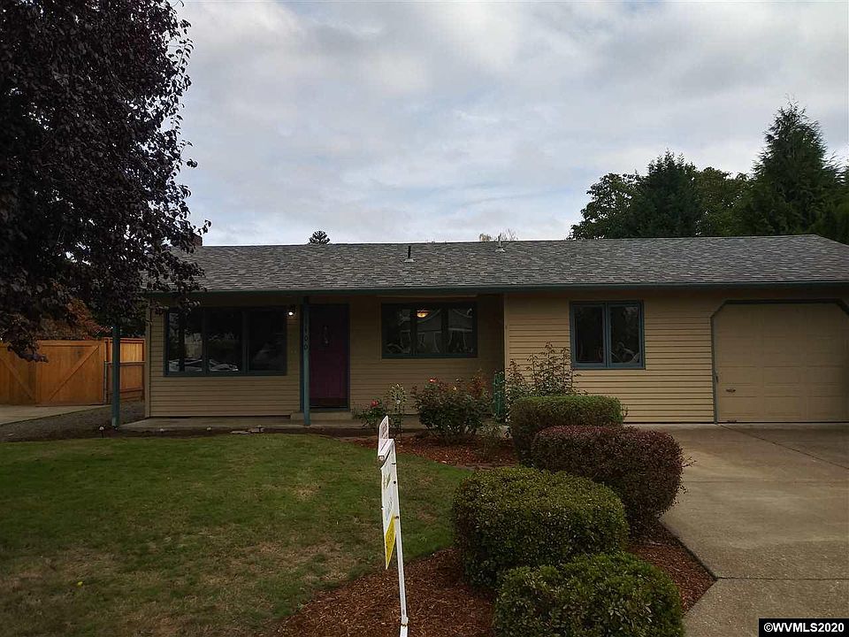 2nd image of 1400 N Manzanita St
