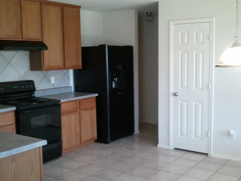 2220 Partridge Dr — Photo 3