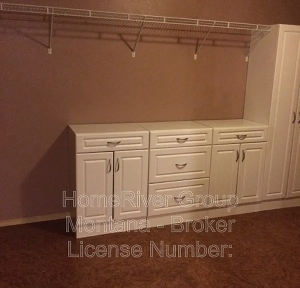 516 Connor Ct — Photo 17