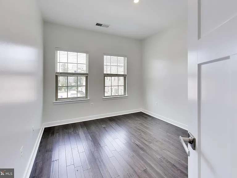 8012 Spring Arbor Dr — Photo 22